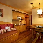 Apart-hotel Checrouit 3*