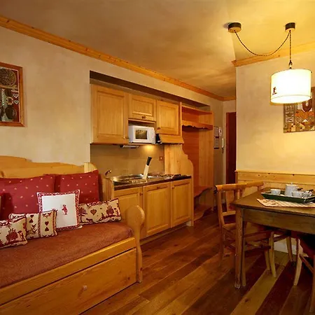 Hotel apartamentowy Checrouit 3*