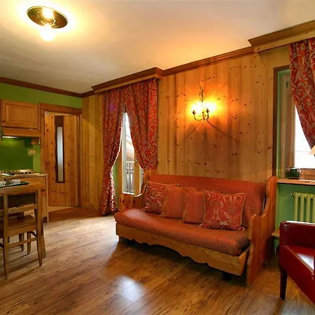 Hotel apartamentowy Checrouit Courmayeur