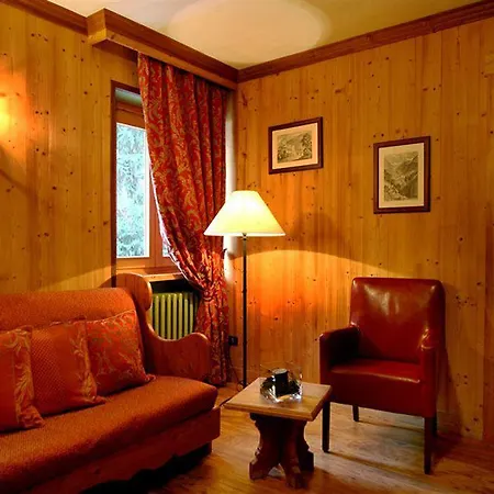 Checrouit Hotel apartamentowy
