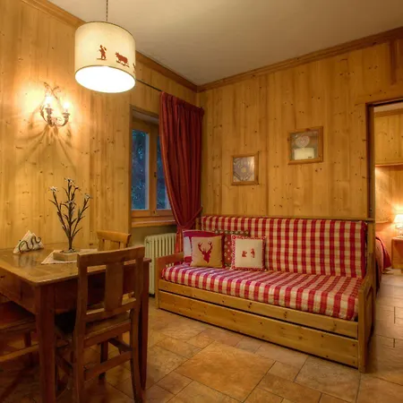 Checrouit Hotel apartamentowy Courmayeur