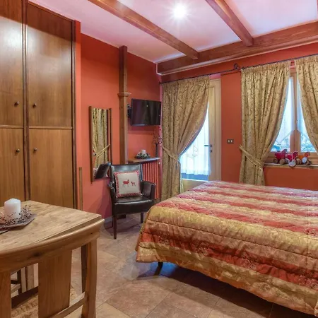 Checrouit Hotel apartamentowy Courmayeur