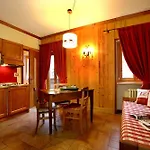 Checrouit Apartahotel