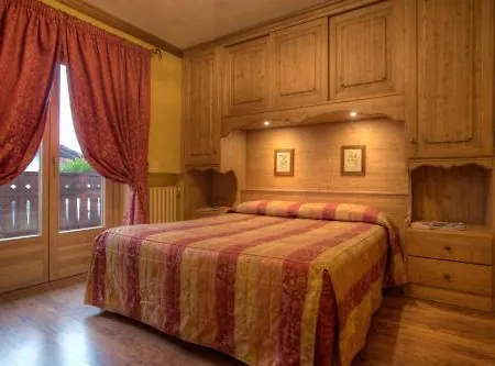 Aparthotel Checrouit