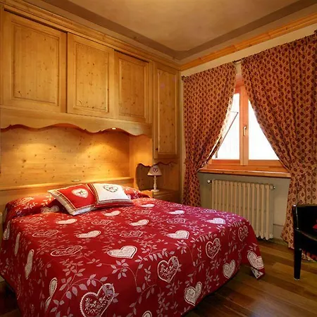 Aparthotel Checrouit