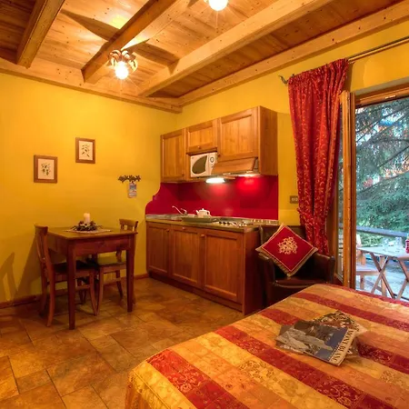 Aparthotel Checrouit 3*