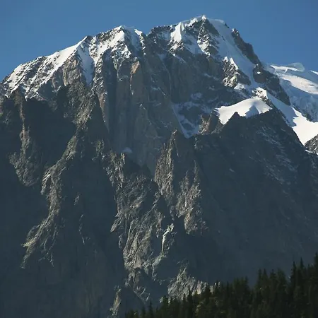 Checrouit Hotel apartamentowy