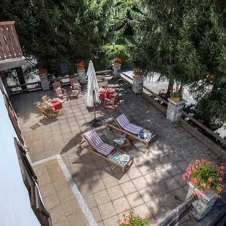 Checrouit Aparthotel 3*