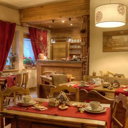 Checrouit Aparthotel Courmayeur