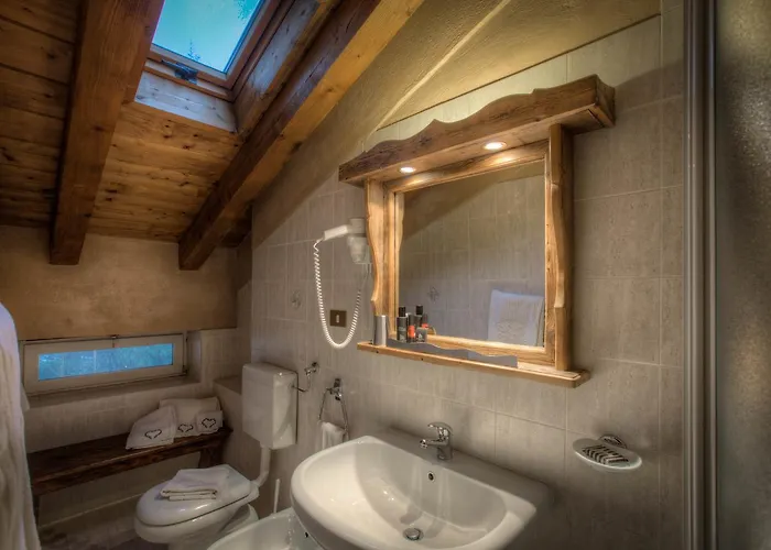 Aparthotel Checrouit